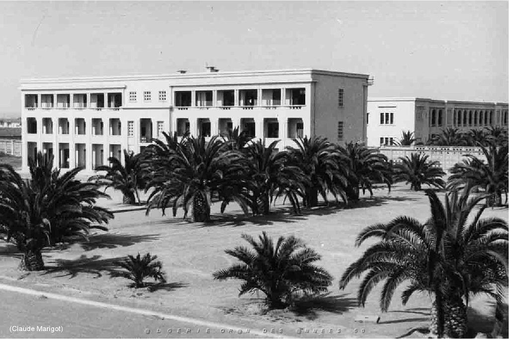 122 - AERODROMES ET BASES 1945-1962-1-ORAN LA SENIA BA 141 (66).jpg